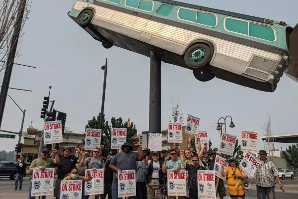 teamsters_on_strike.jpg